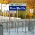 Leitbügel am Bus-Shuttele des Volksparkstadions