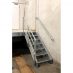 Stahltreppe an einer Laderampe